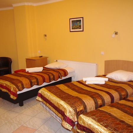 Vaivorykste Hotell Šiauliai Exteriör bild