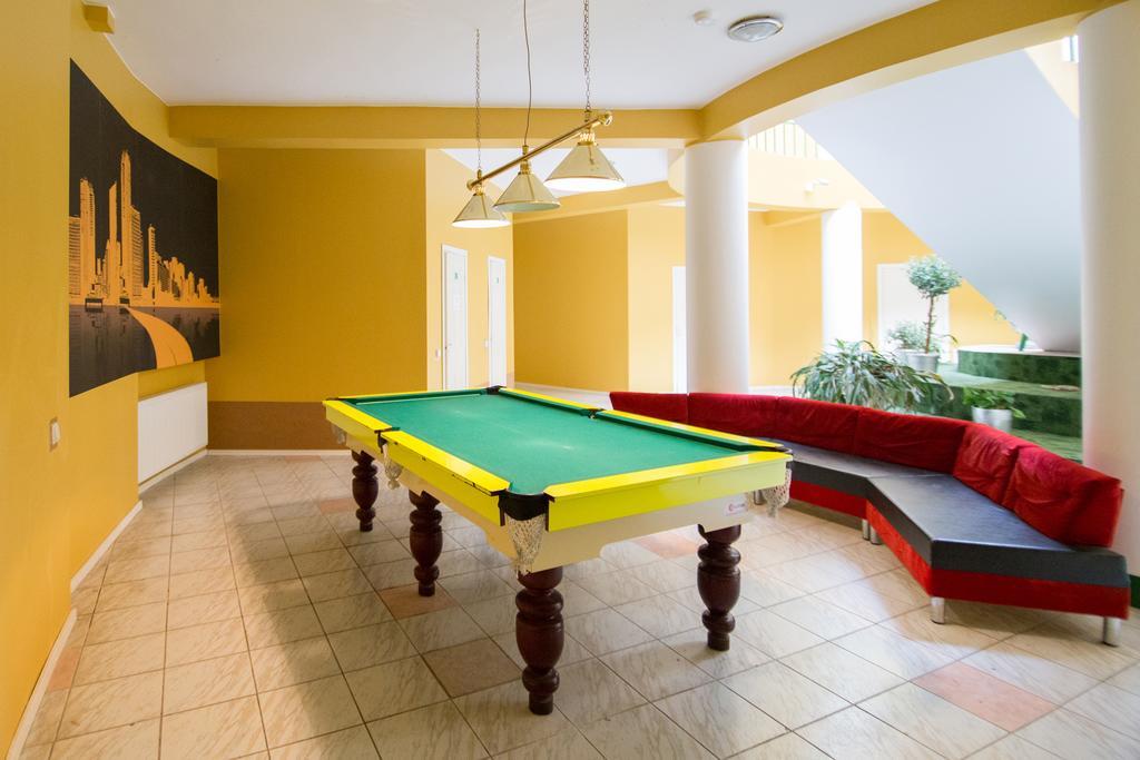 Vaivorykste Hotell Šiauliai Exteriör bild