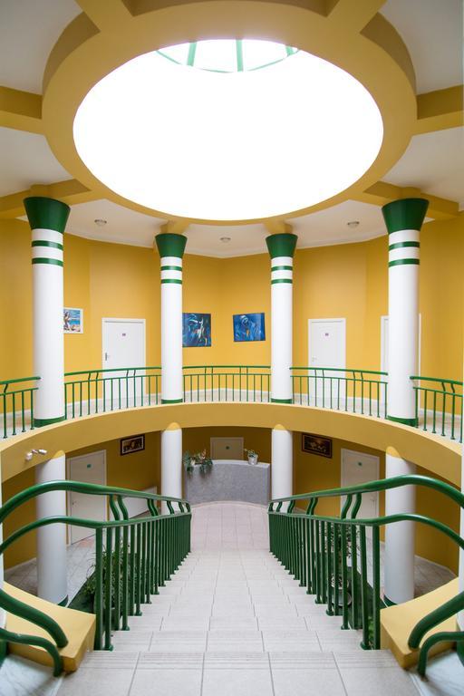 Vaivorykste Hotell Šiauliai Exteriör bild