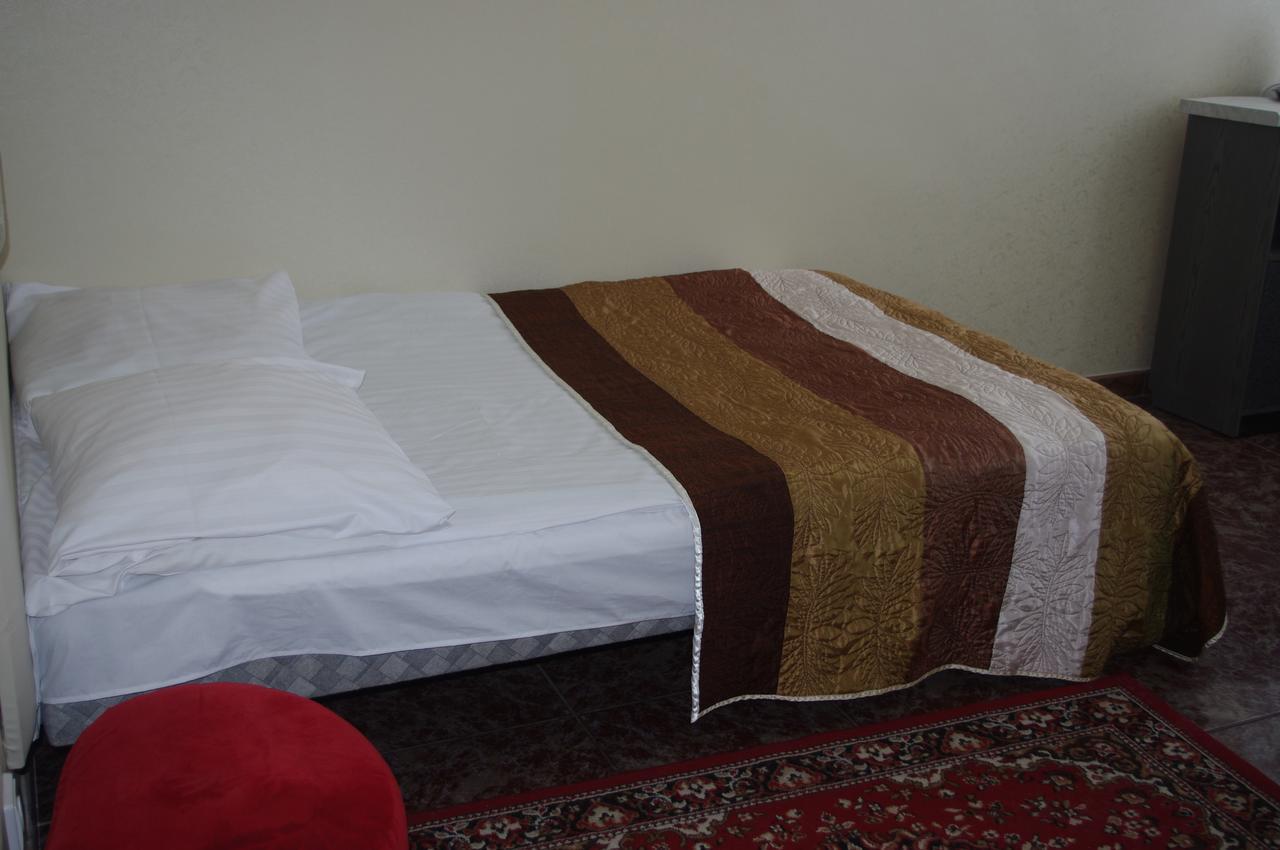 Vaivorykste Hotell Šiauliai Exteriör bild