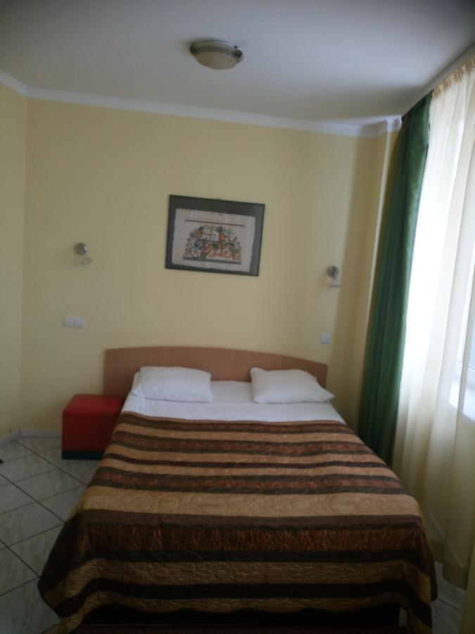 Vaivorykste Hotell Šiauliai Exteriör bild